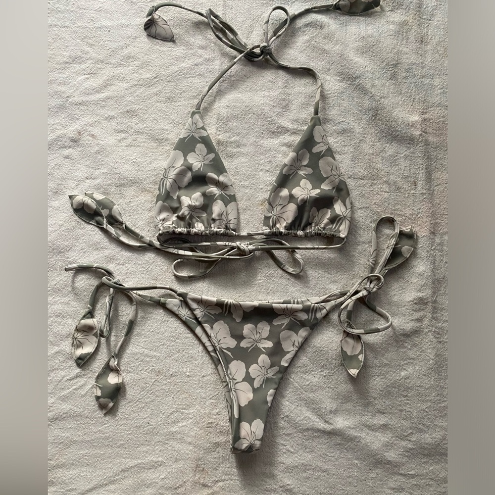 Benoa butterfly ginger bikini set
